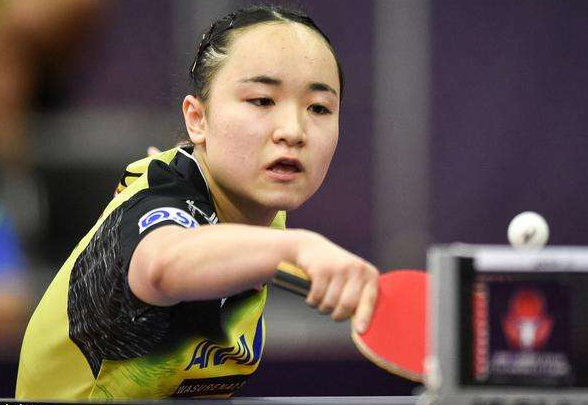 选手们通过 选手们通过