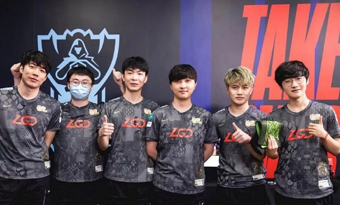 后的多重因 后的多重因