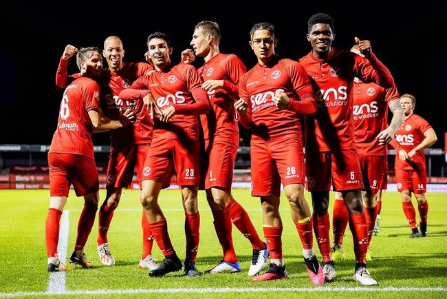 通过比赛交 通过比赛交