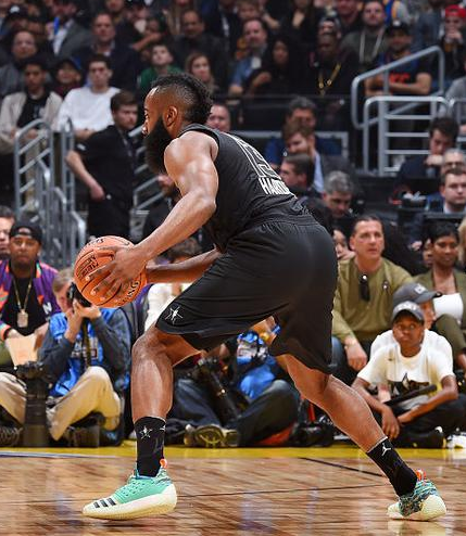 相比之下 相比之下